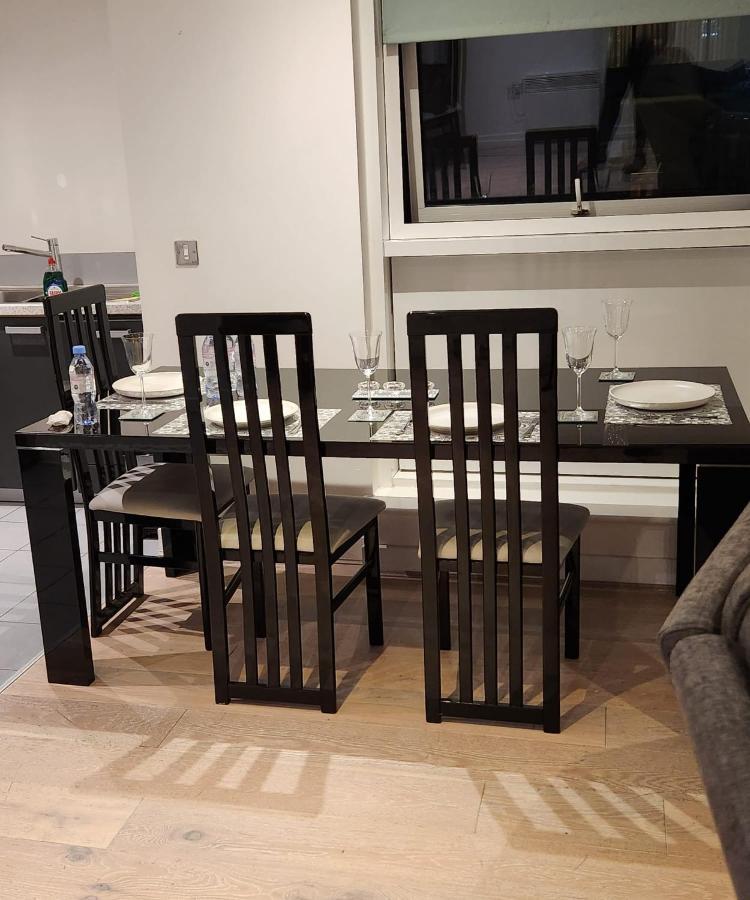 Luxury 2 Bed Apartment Excel London Eksteriør billede